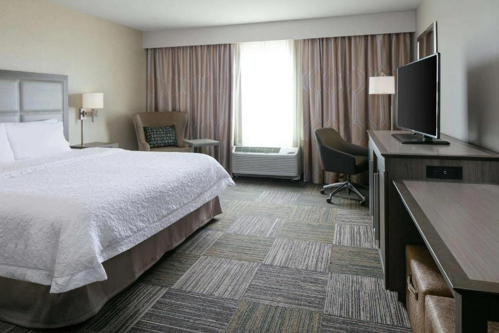 Hampton Inn & Suites Hudson